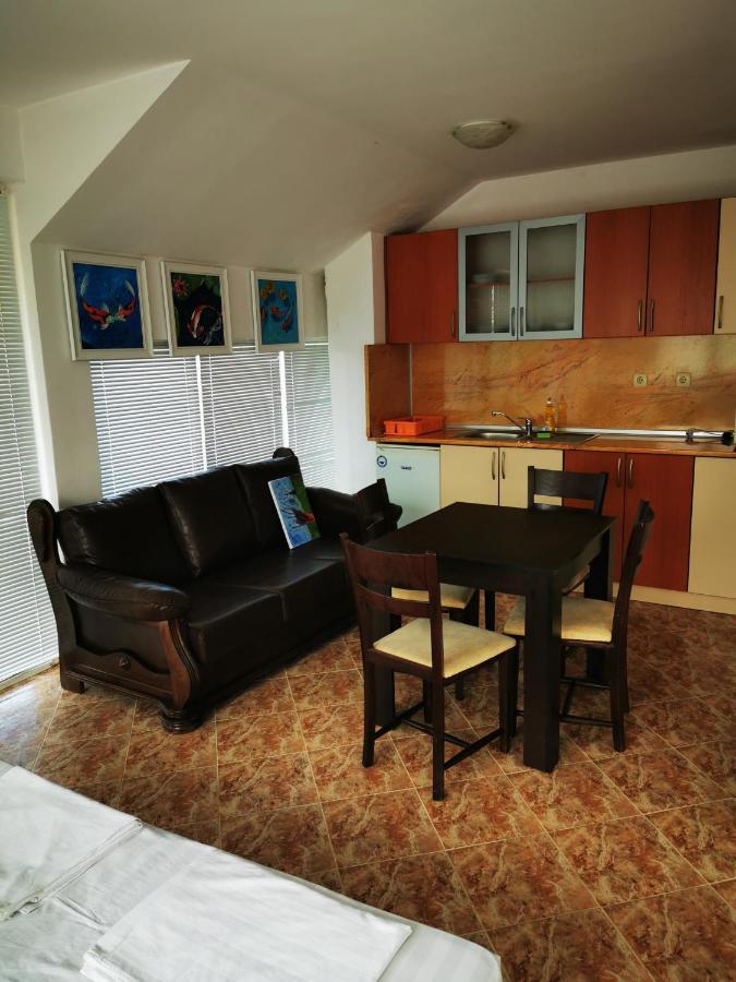 Jelezchevi Guest Rooms Primorsko Exterior foto